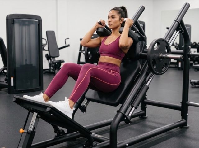 Hack Squat start position